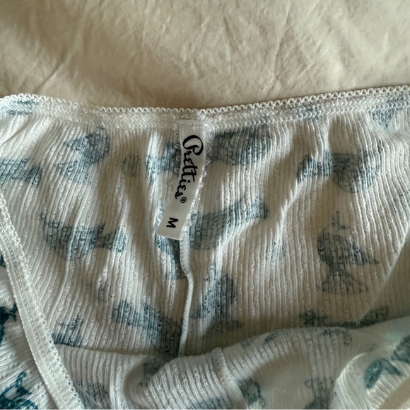 Pretties Print Shorts - Picture 3 of 4